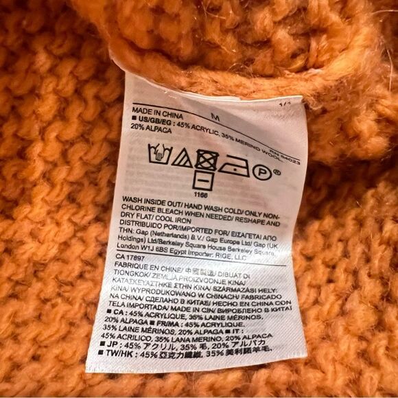NWOT Banana Republic orange sweater - Picture 4 of 7